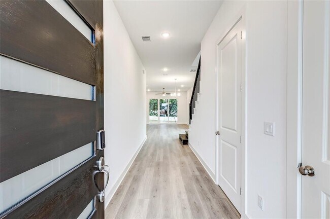 Foto del edificio - 2000 Kit Cir