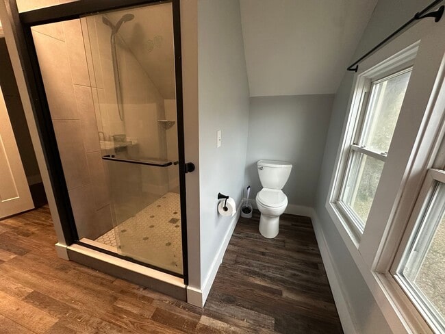 Building Photo - 216 Kinsey Ave