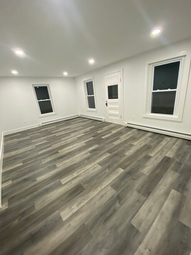 Foto del edificio - 17 Beaver Pond Rd