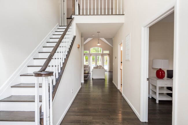 Building Photo - 1 Mountain Laurel Ln