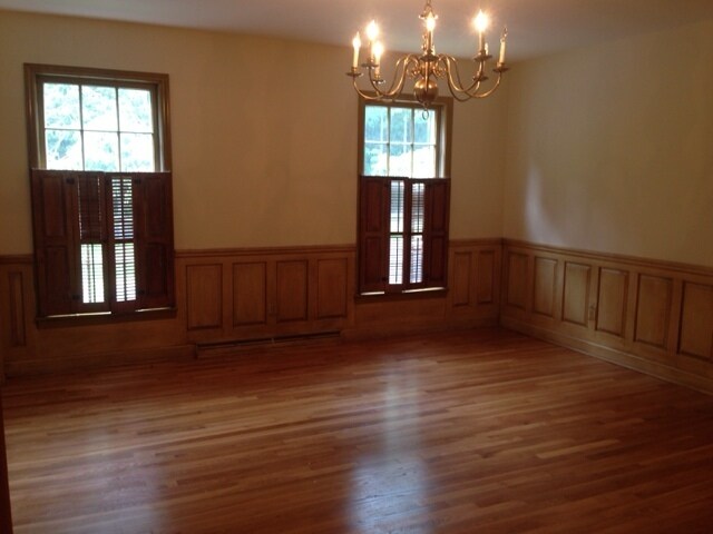 Foto del edificio - 4 BR home in NW school district--Lawn Service Included!