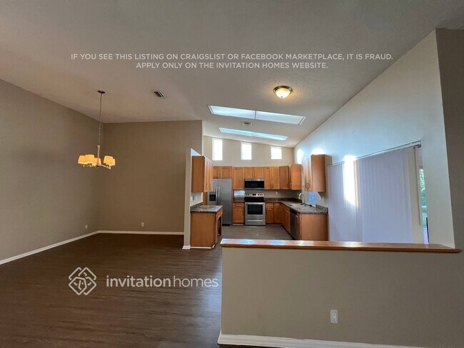 Building Photo - 10347 NW 50th Ct