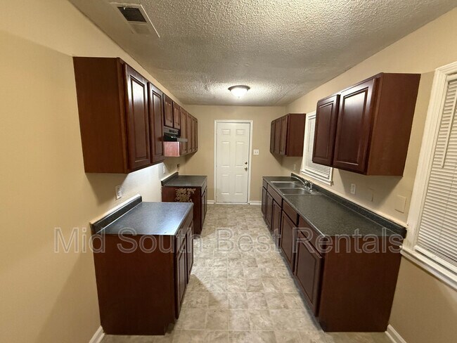 Foto del edificio - 4731 Dalton Rd