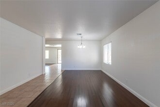 Building Photo - 2553 Chateau Clermont St