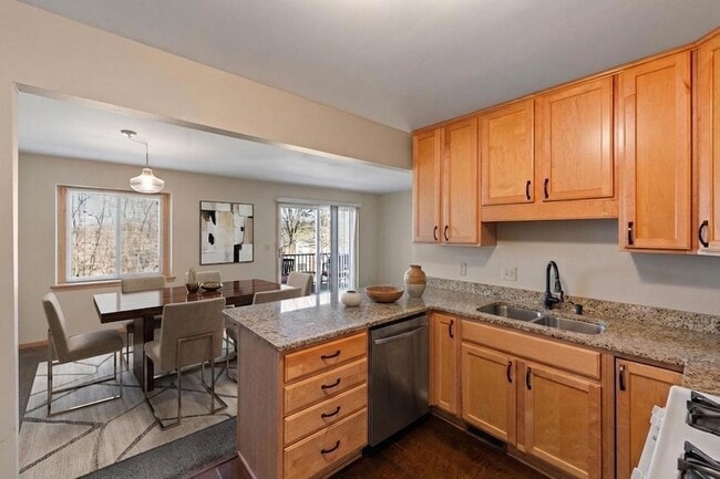 Foto del edificio - 304 Pondridge Cir