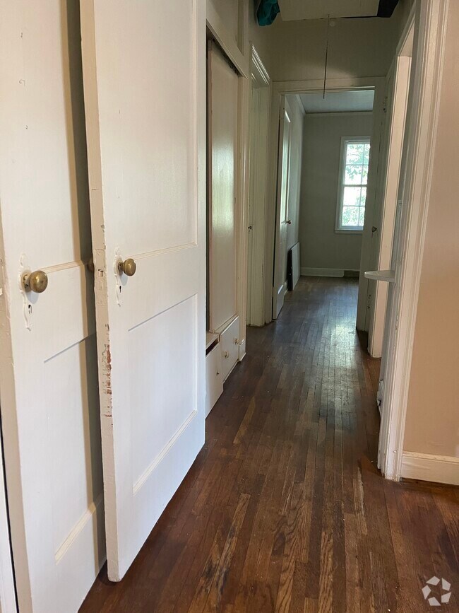 Summit Hills Apartments under 2,500 Charlotte, NC 2 Rentals