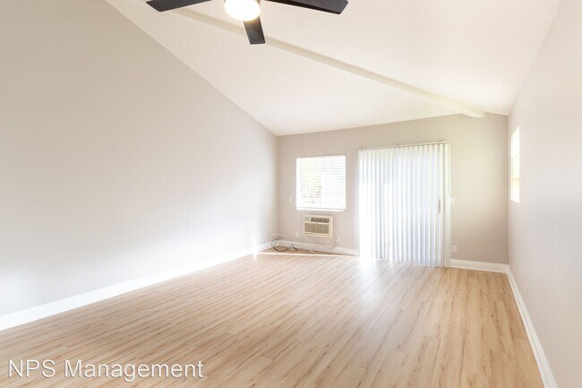Foto del edificio - 2 br, 2 bath Apartment - 404 W 4th St 404 ...
