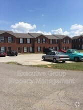 Building Photo - 1115 Crowne Pointe Dr