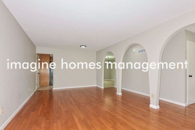 Foto del edificio - Lovely Ranch in St. Louis!