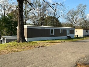 Building Photo - 215 Hwy 290