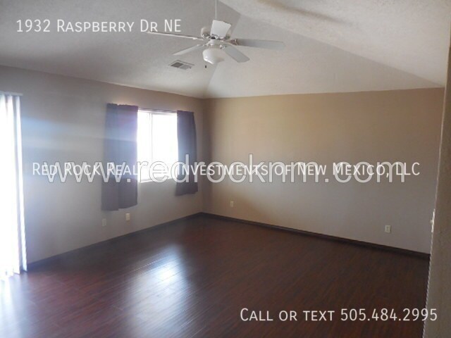 Building Photo - 1932 Raspberry Dr NE