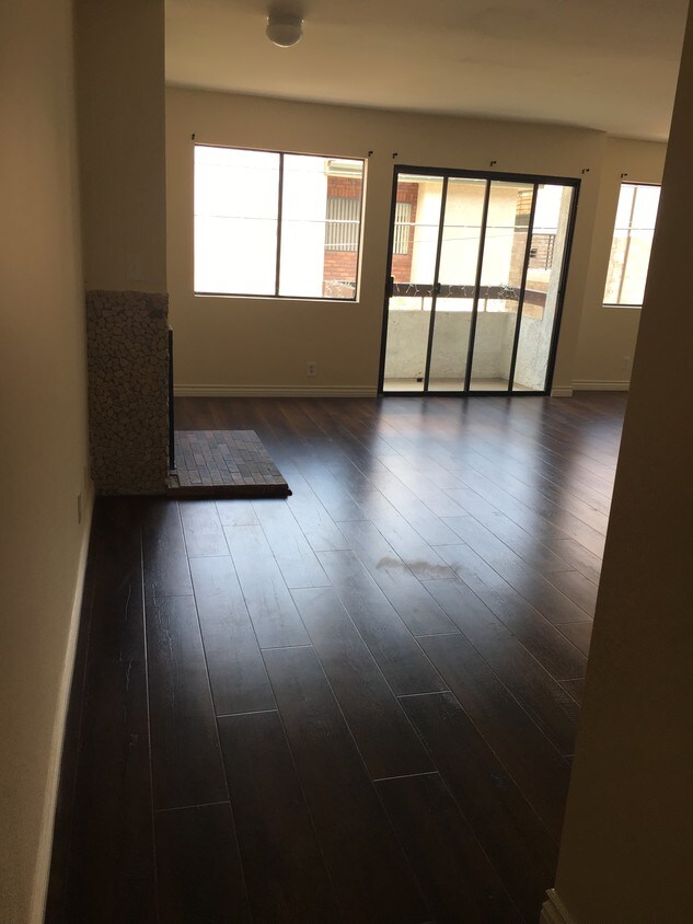 Foto principal - 339 W Wilson Ave