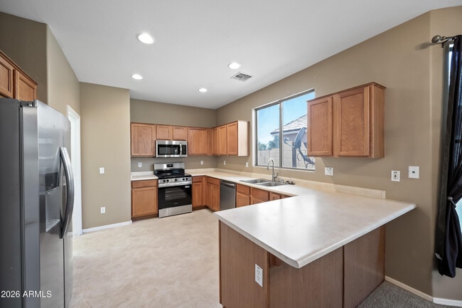 Building Photo - 10870 W Chase Ln