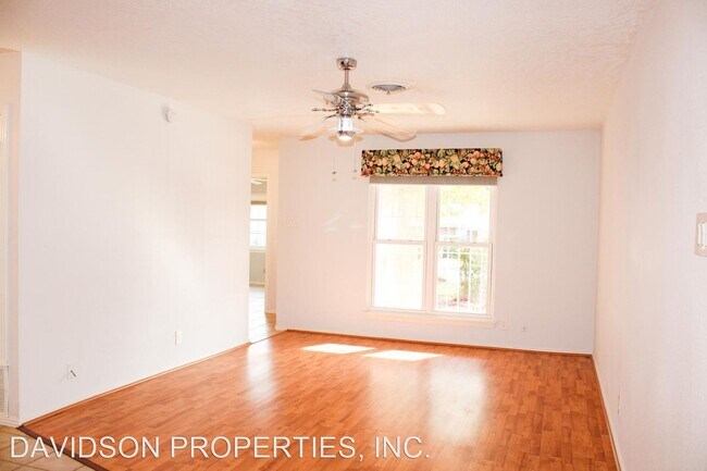 Building Photo - 3 br, 2 bath House - 1019 Morey Peak Dr