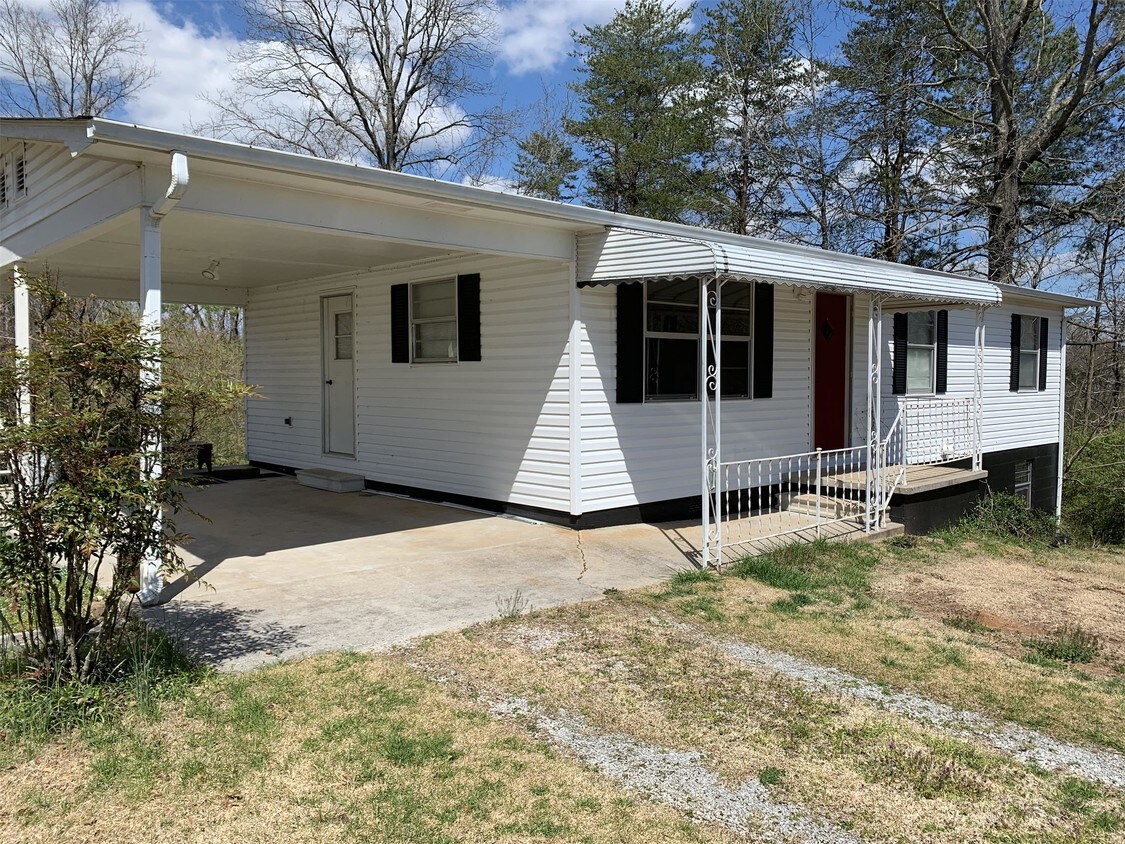 123 Hickory Hill Dr, Tellico Plains, TN 37385 House Rental in Tellico