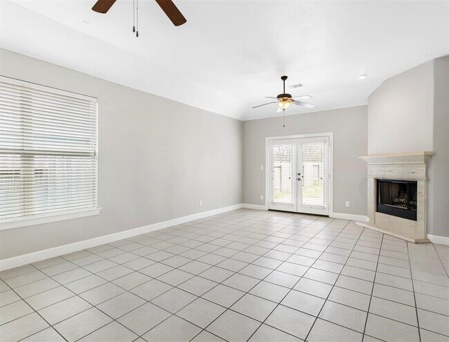 Foto del edificio - 304 Country Crossing Cir