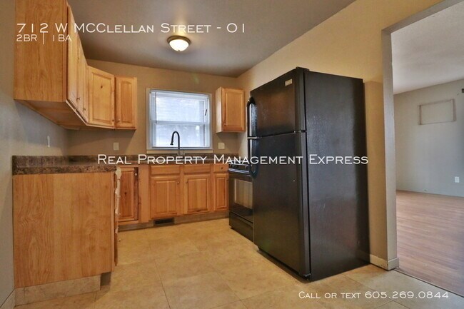 Foto del edificio - 712 W McClellan St