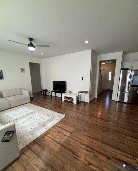 Foto del edificio - 15513 Wolfboro Rd