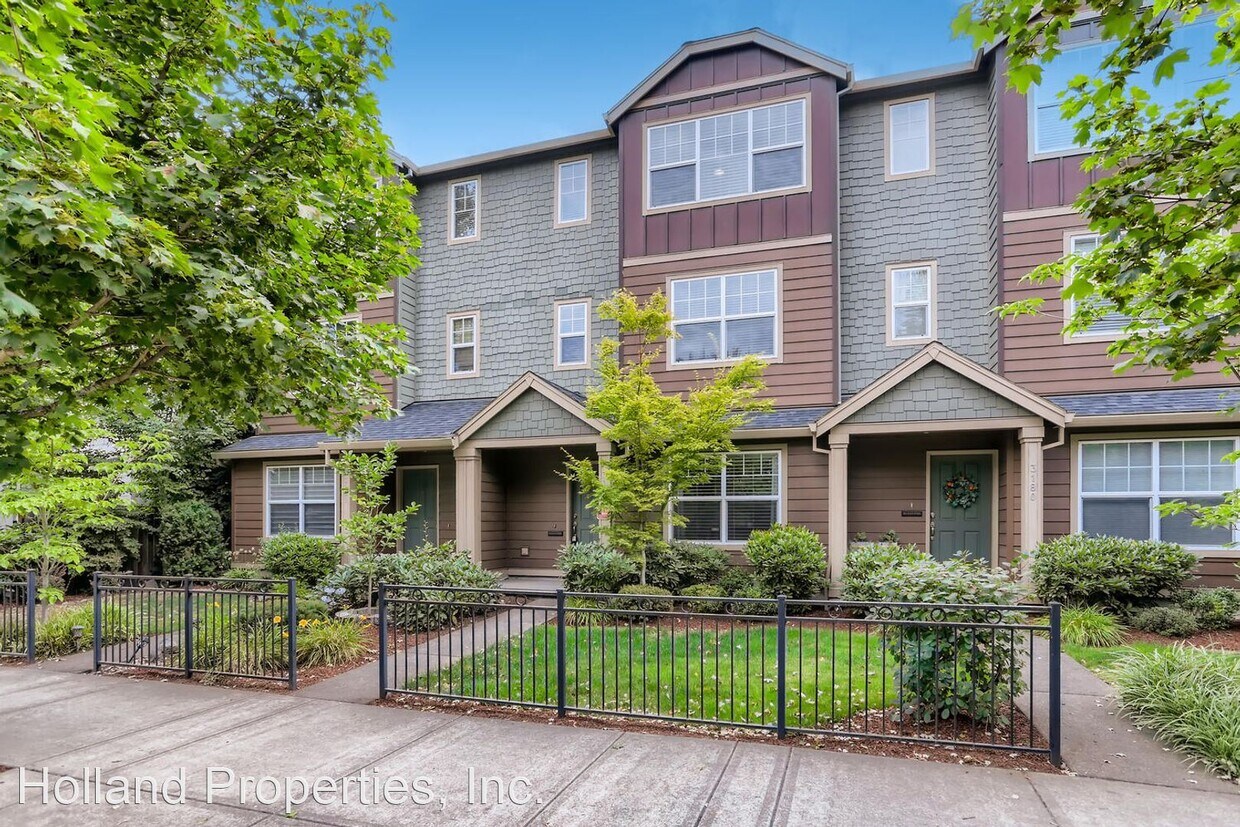 3172 SE Brookwood Ave, Hillsboro, OR 97123 House Rental in Hillsboro, OR