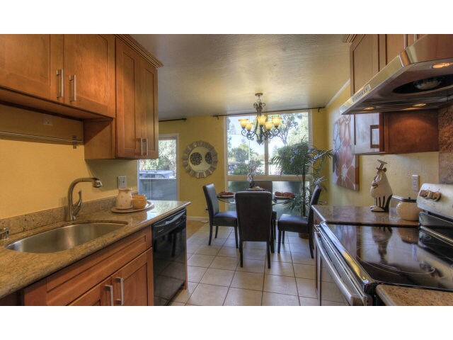 Building Photo - 183 Del Medio Ave