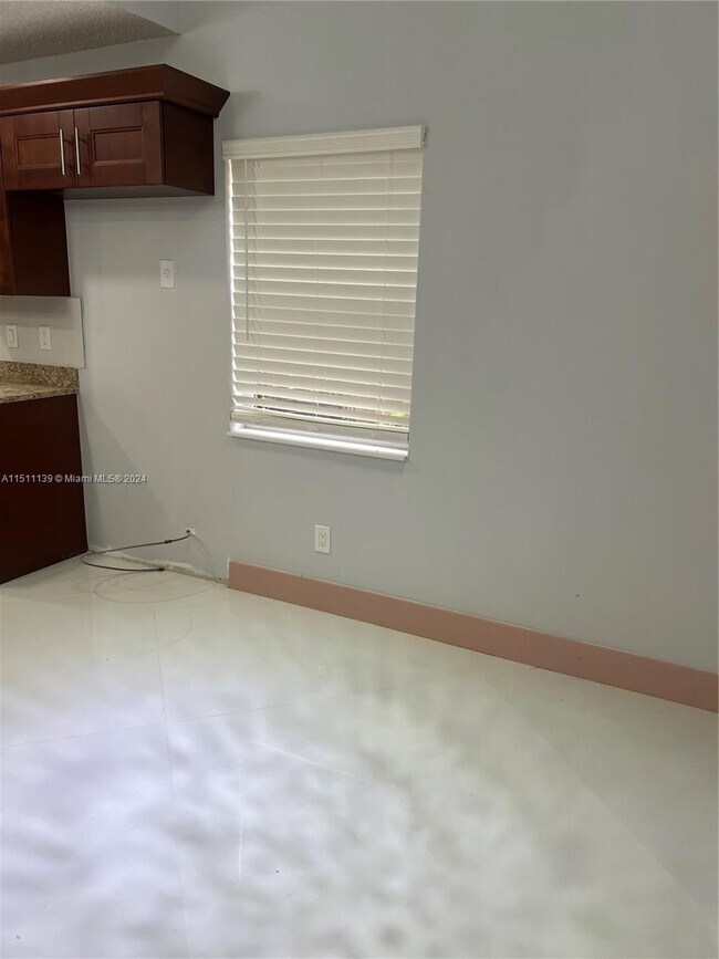Foto del edificio - 228 SE 9th St