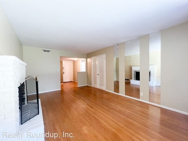 Building Photo - 3 br, 1.5 bath House - 1764 67th Ave