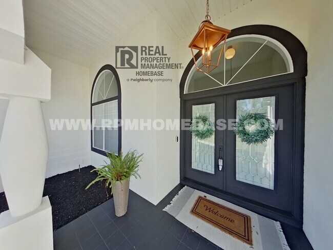 Foto del edificio - Live in Style: Elegant Retreat with Pool and Premium Features! South Crestview *Virtual Tour Avai...