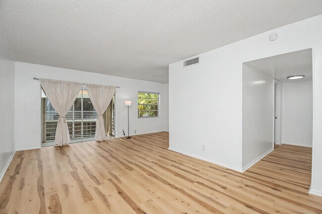 Foto del edificio - 5501 NW 2nd Ave