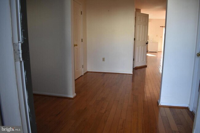 Foto del edificio - 713 Whitetail Cir
