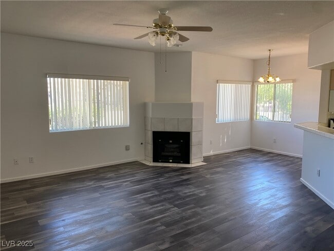 Building Photo - 900 Heavenly Hill Ct