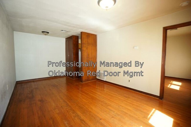 Foto del edificio - 2505 N Harvey Ave