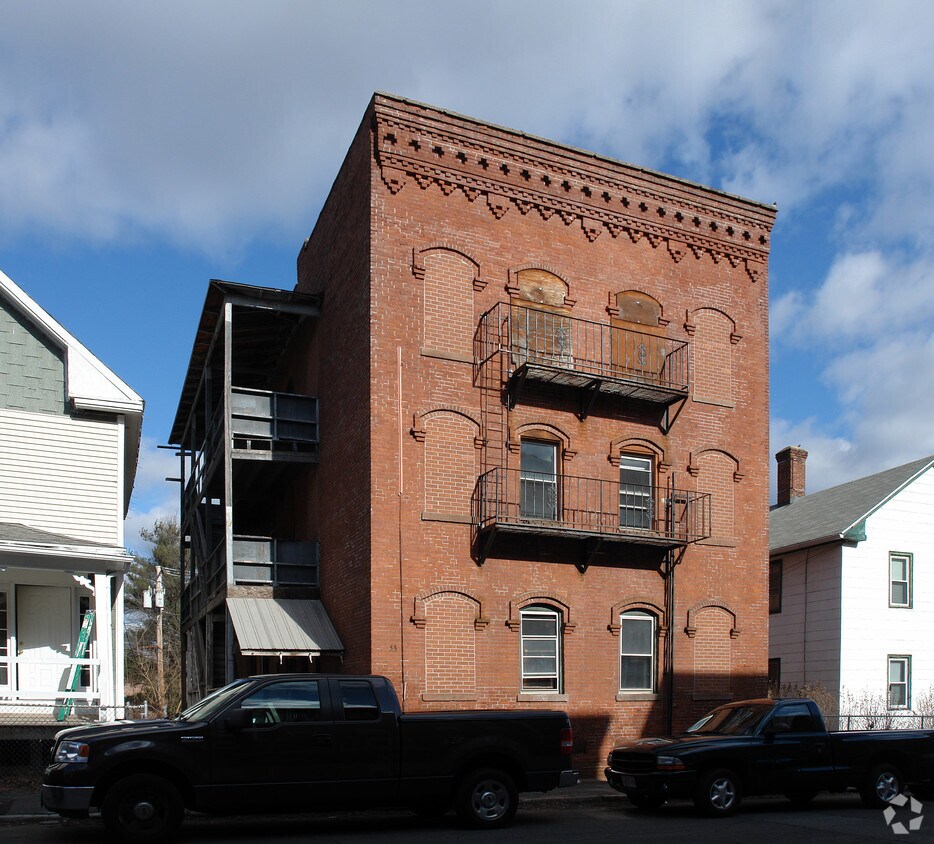 Primary Photo - 53 Elm St