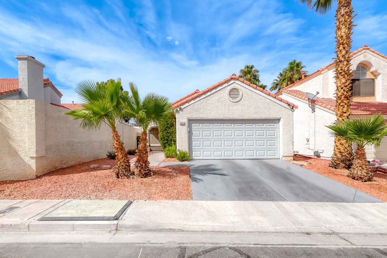 Foto principal - 9832 Cactus View Ave