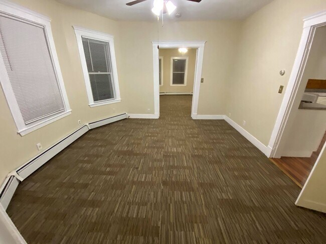 Building Photo - 338 Revere St