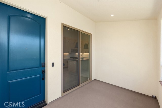 Building Photo - 110 Coastal Gdn