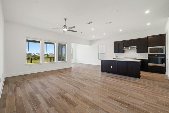 Foto del edificio - 112 Oakley Pass