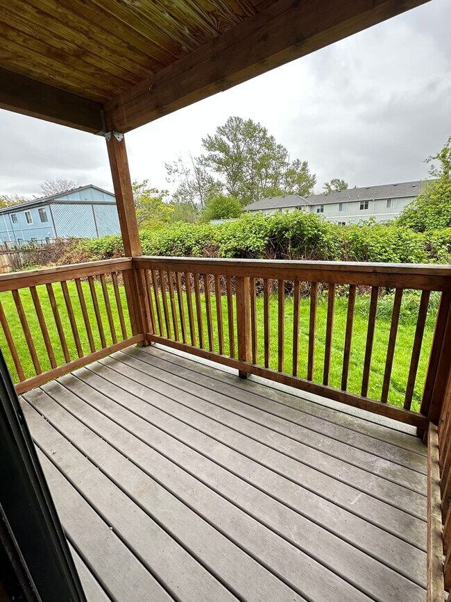 Foto del edificio - 2 Bed 1 Bath in heart of Bellingham