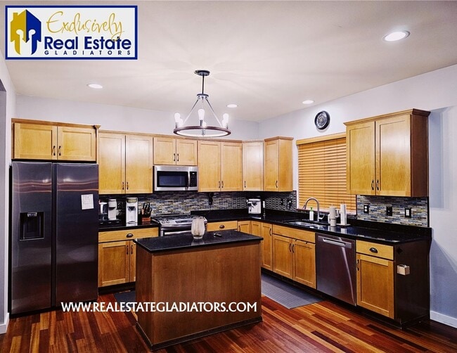 Foto del edificio - 4 Bed 2.5 Bath in River King Estates - Dog...