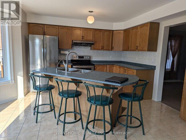 Photo du bâtiment - 5533 Loonlake Ave