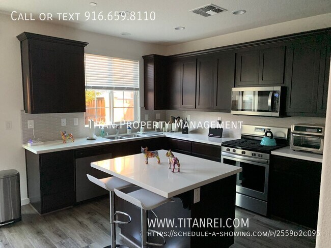 Foto del edificio - 1033 Oakbriar Cir