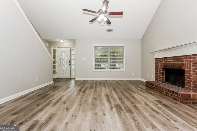 Foto del edificio - 333 Chase Marion Way