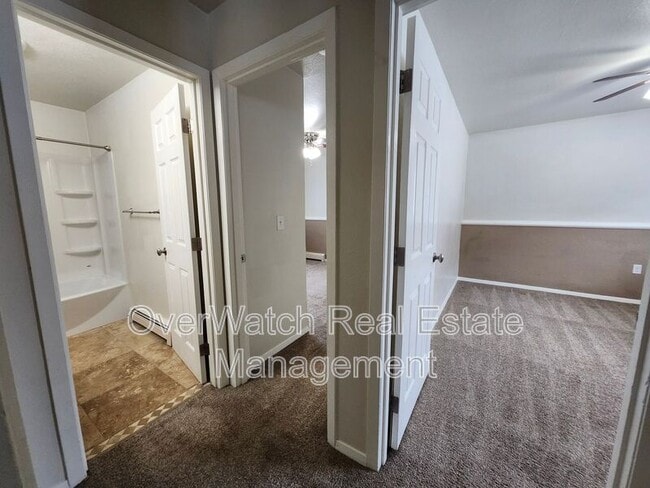 Foto del edificio - 825 N Park St