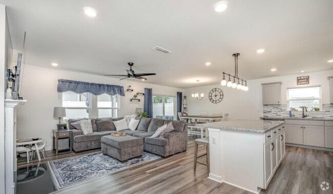 Building Photo - 2105 Feather Rock Dr