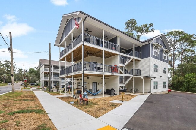 Foto del edificio - 1720 Airport Dr