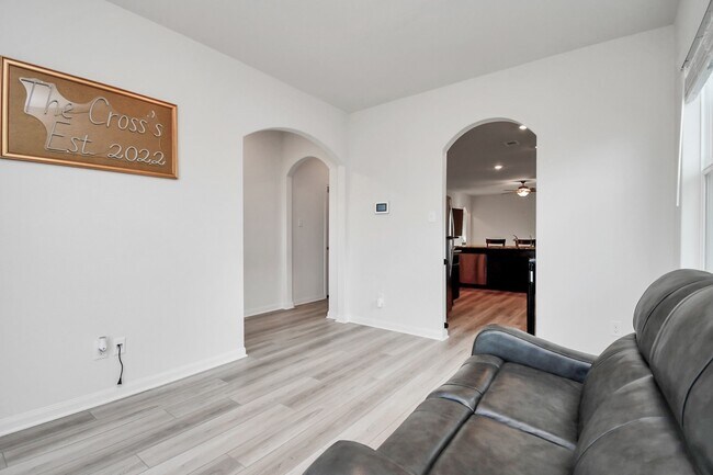 Foto del edificio - 424 Maple Fawn Dr