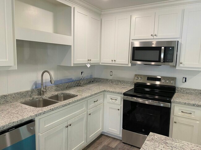 Foto del edificio - 14 Carney Ln
