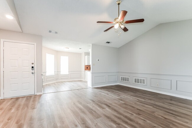 Building Photo - 1311 Mallard Dr