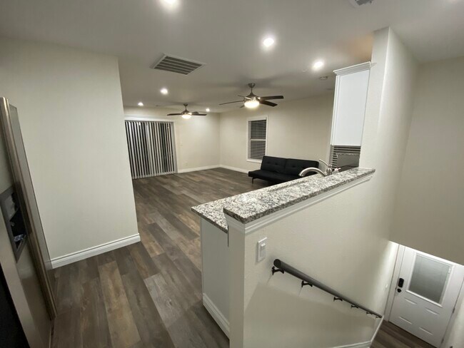 Foto del edificio - 10684 Belle Creek Blvd