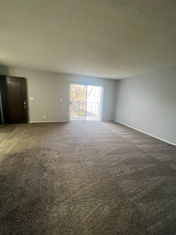 212 S Ohio St Unit 7, Anaheim, CA 92805 Room for Rent in Anaheim, CA