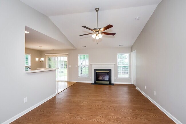 Building Photo - 6724 Mimosa St